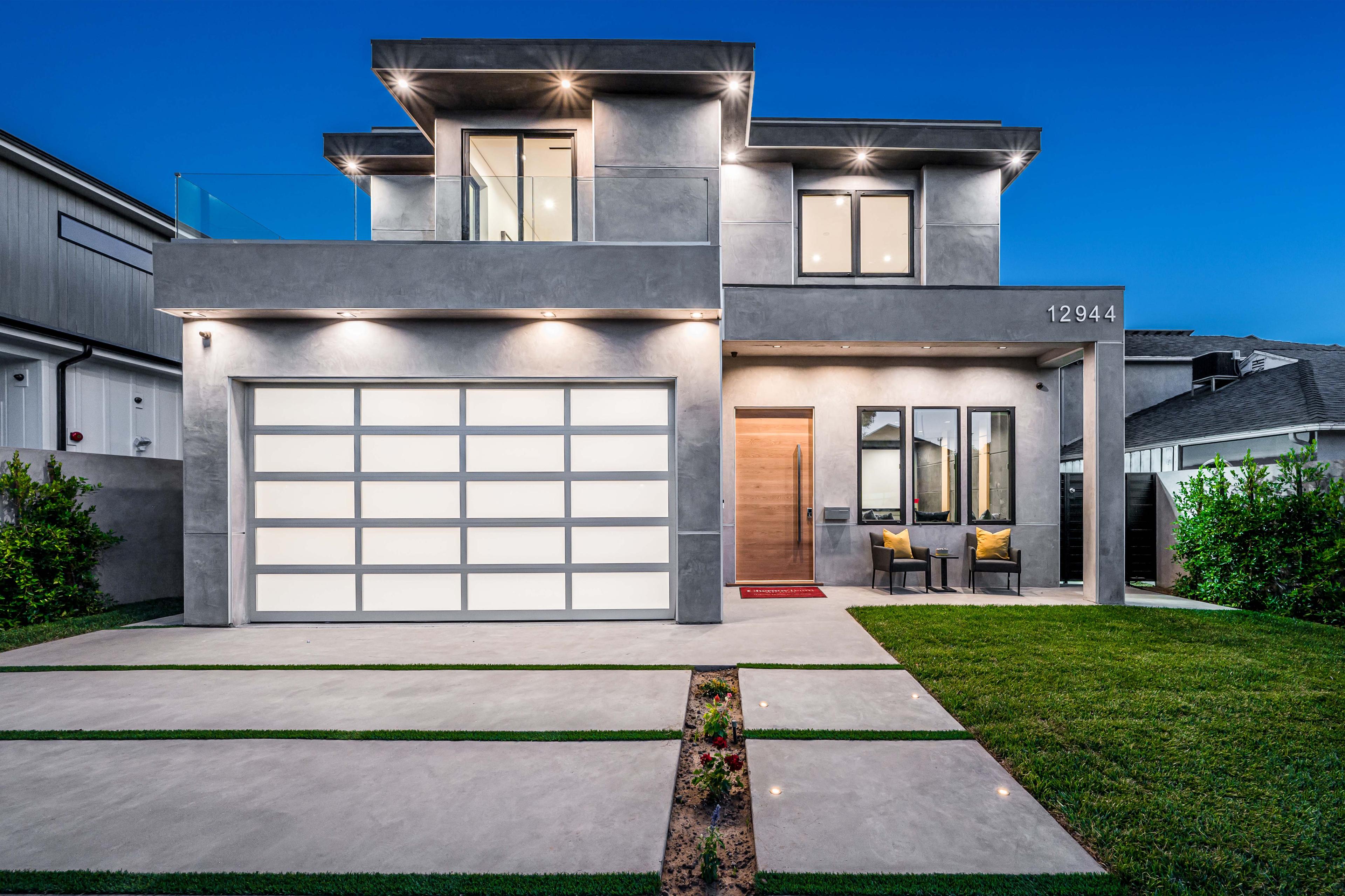 How Listing Descriptions Influence Buyer Behavior